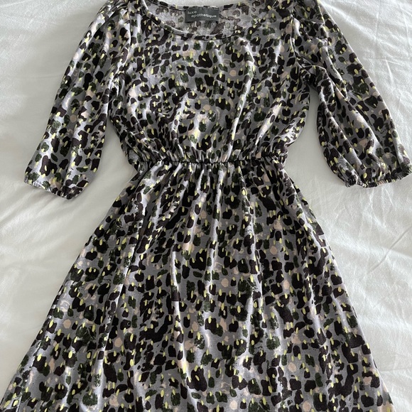Pretty Patterned Minidress Size Small - Picture 1 of 5
